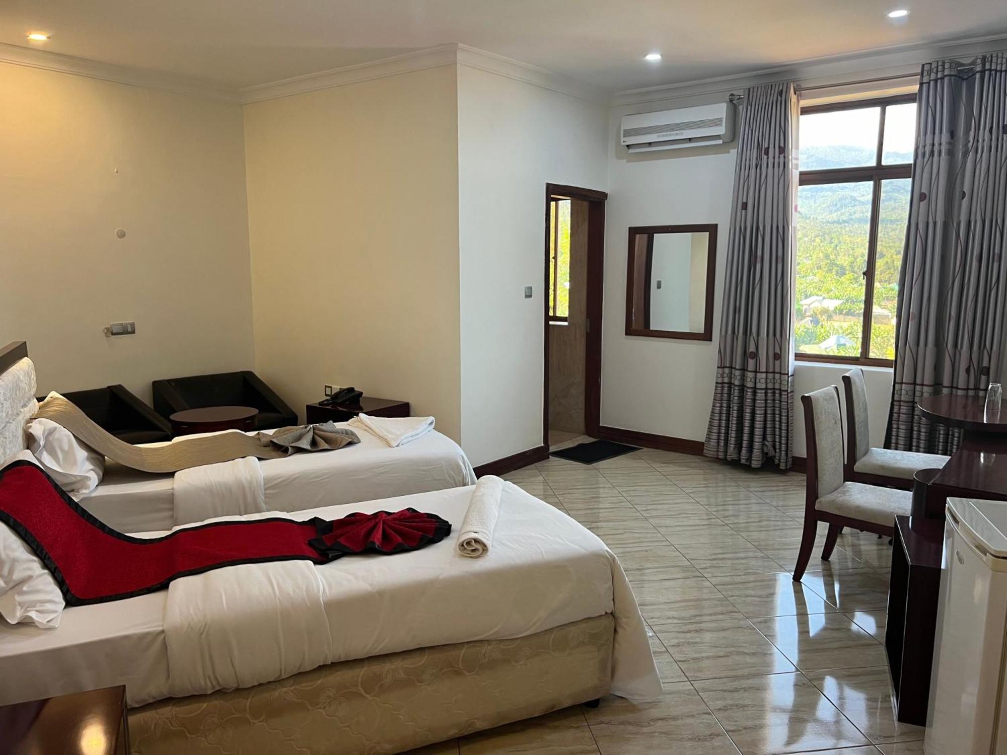 Nejobugg Palace Hotel Nkoanrua Екстериор снимка