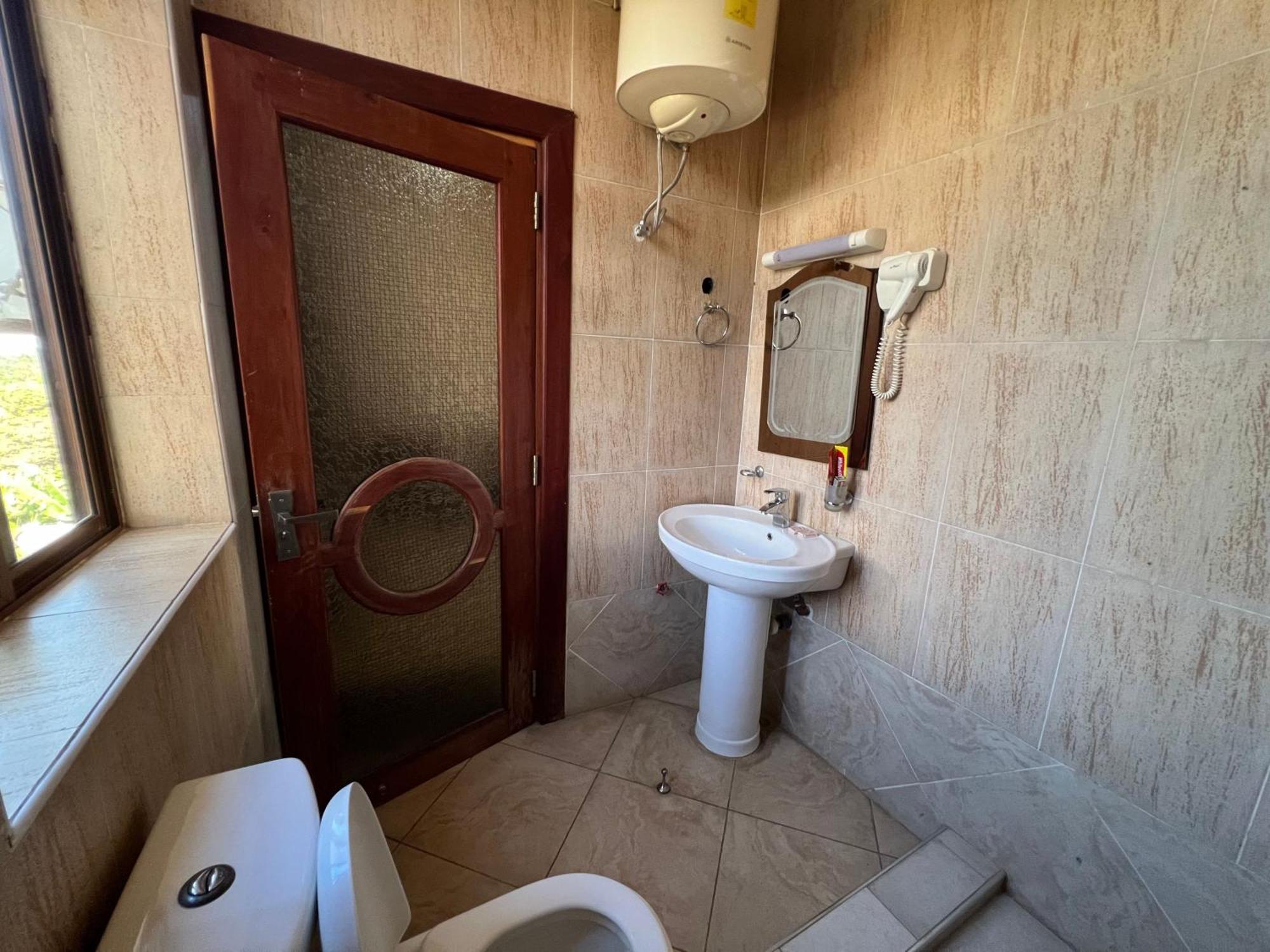 Nejobugg Palace Hotel Nkoanrua Екстериор снимка