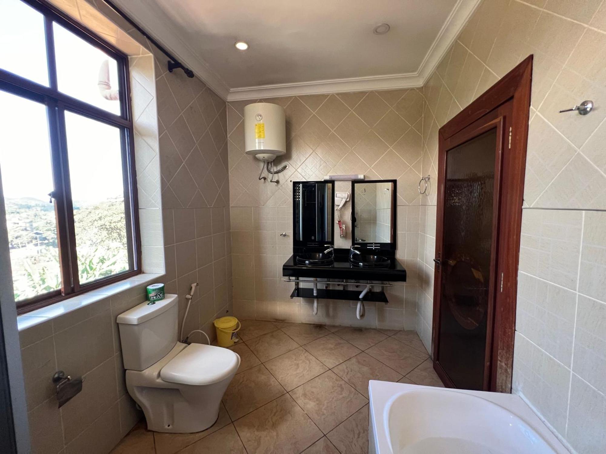 Nejobugg Palace Hotel Nkoanrua Екстериор снимка