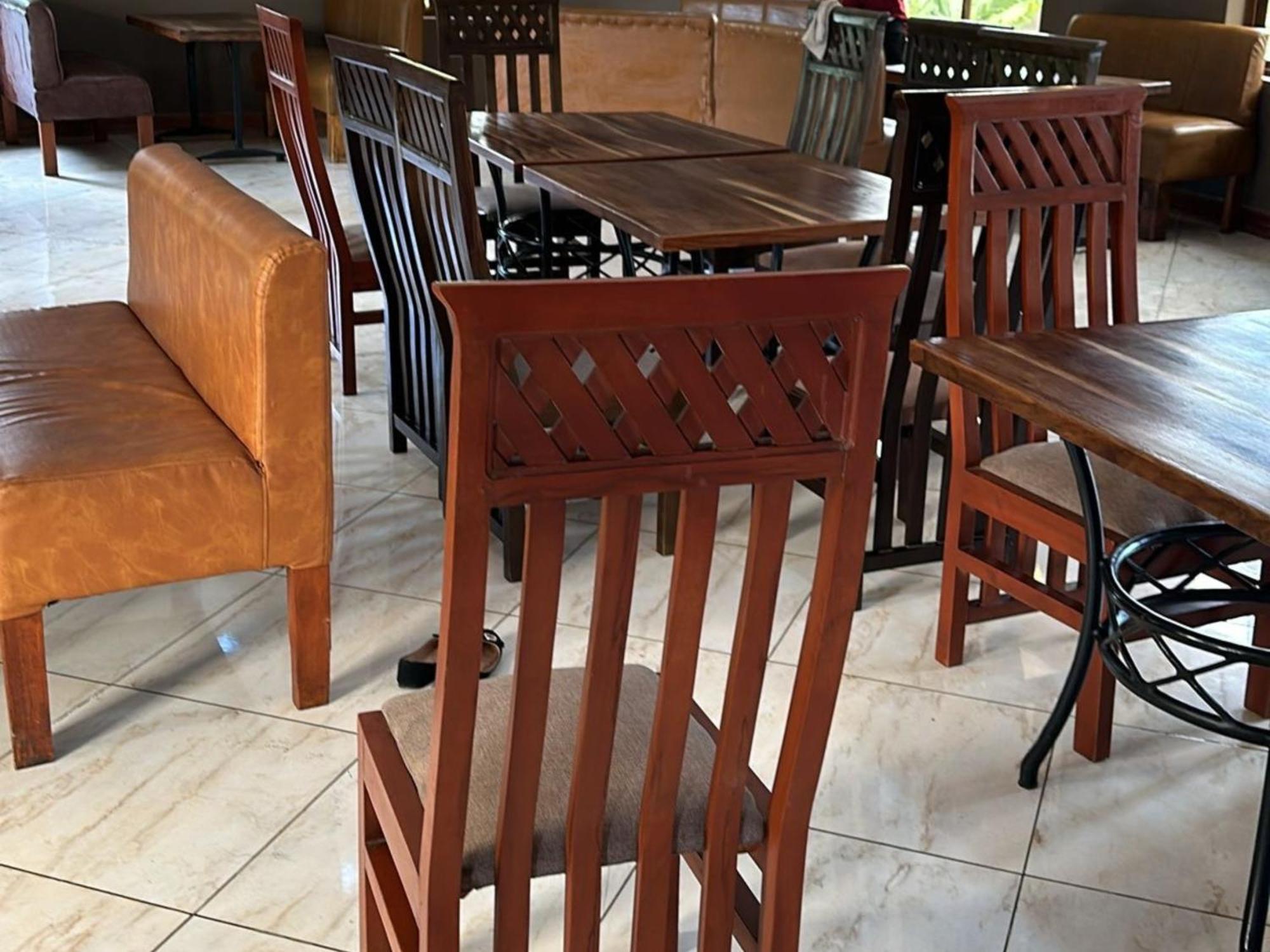 Nejobugg Palace Hotel Nkoanrua Екстериор снимка