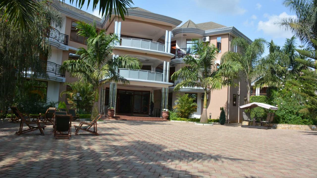Nejobugg Palace Hotel Nkoanrua Екстериор снимка