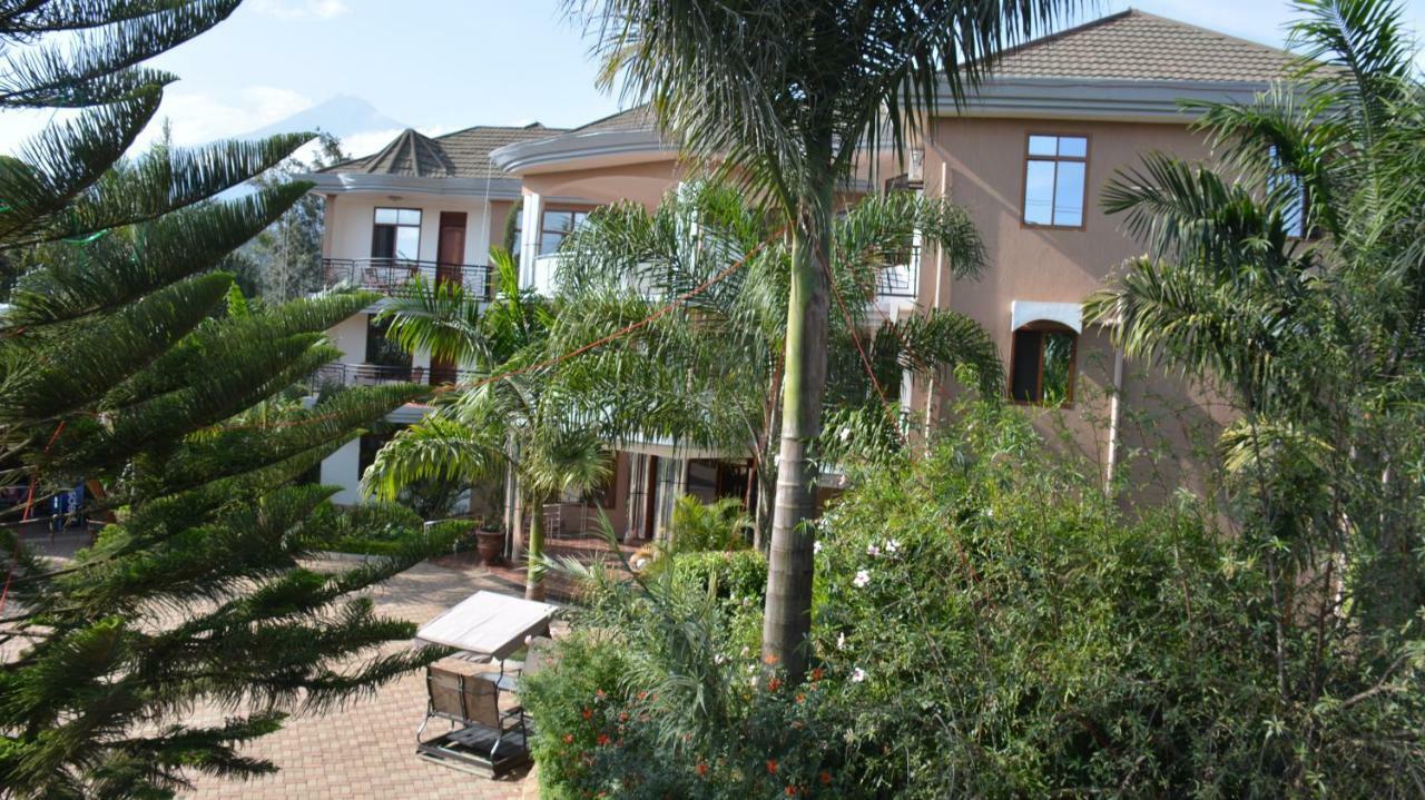 Nejobugg Palace Hotel Nkoanrua Екстериор снимка