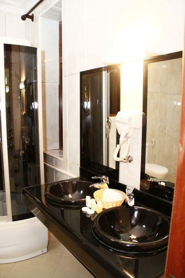 Nejobugg Palace Hotel Nkoanrua Стая снимка