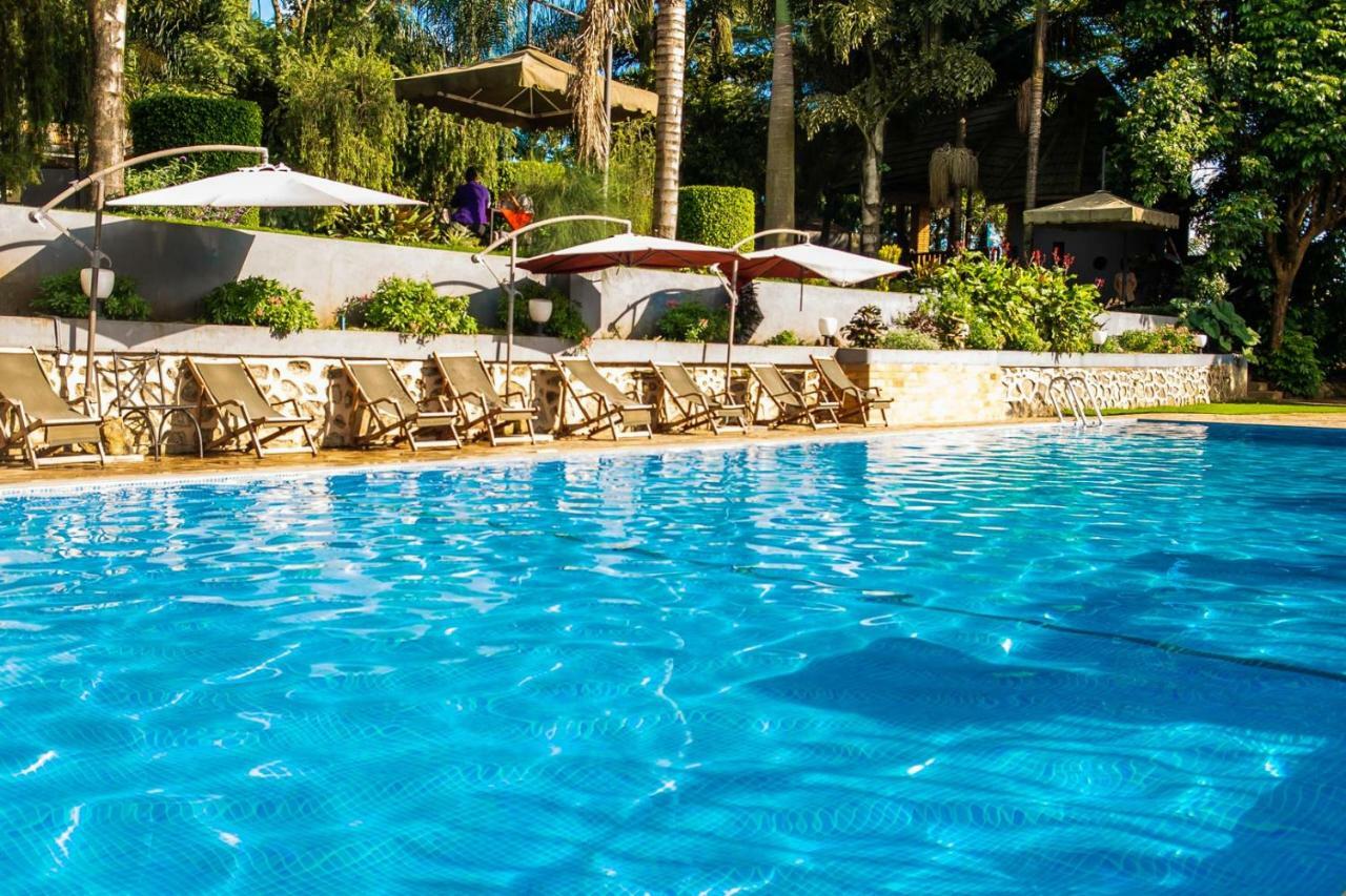 Nejobugg Palace Hotel Nkoanrua Екстериор снимка