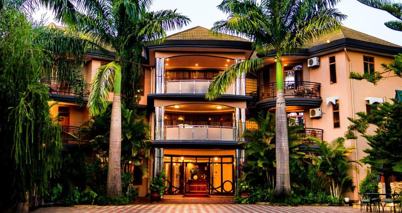 Nejobugg Palace Hotel Nkoanrua Екстериор снимка
